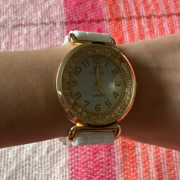 Watch - Picture 2 of 2